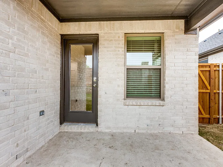 4923 Bellhurst Dr — Photo 24