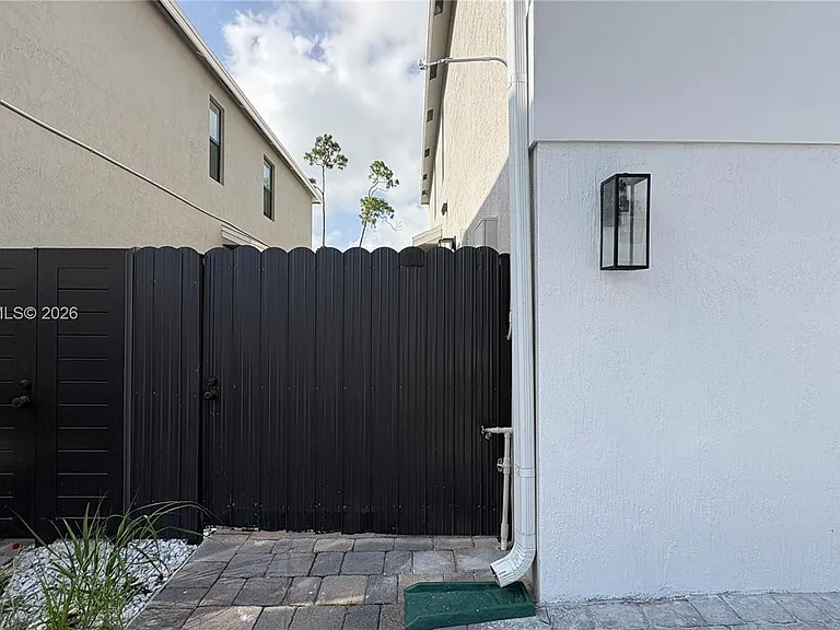12948 SW 265th Ter — Photo 2