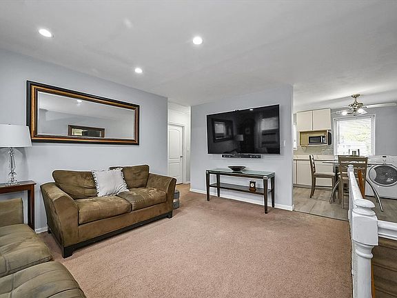 4th image of 218-16 68th Ave #2