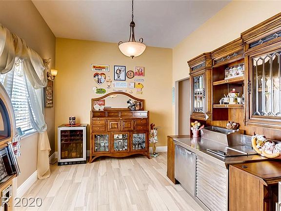 5th image of 8860 W La Mancha Ave