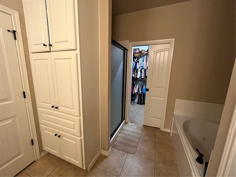 3907 Incourt Ln — Photo 8