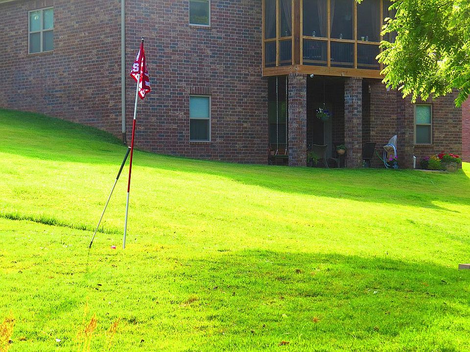 2nd image of 379 N Jacks Fork Cir