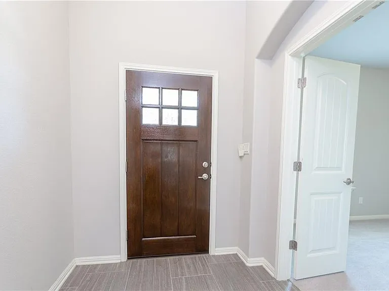 8238 Arezzo Dr — Photo 4