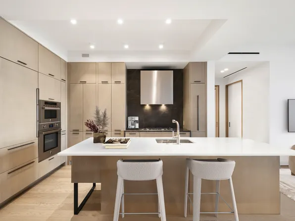 90 Lexington Avenue 8D image 3 of 10