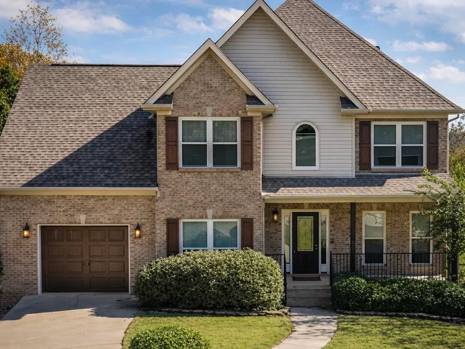 136 Sterling Gate Dr