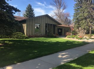 2958 Tomahawk Dr, Rapid City, SD 57702