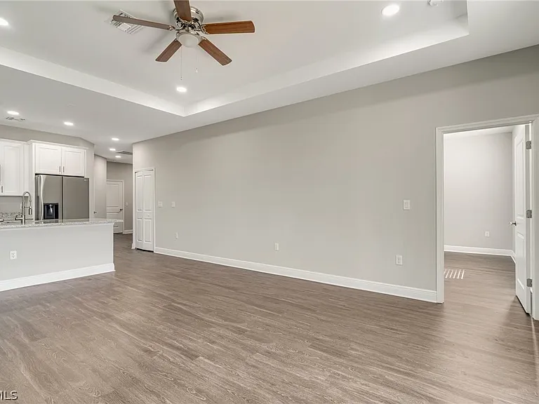 809 Agnes Ave — Photo 10