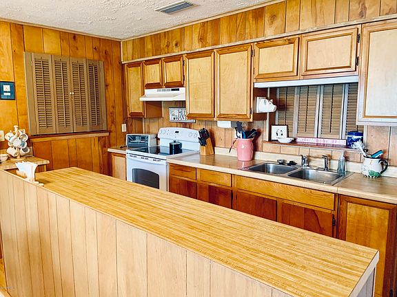 5th image of 206 Sunnyside Dr
