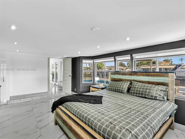 440 SE 8th Ave — Photo 35