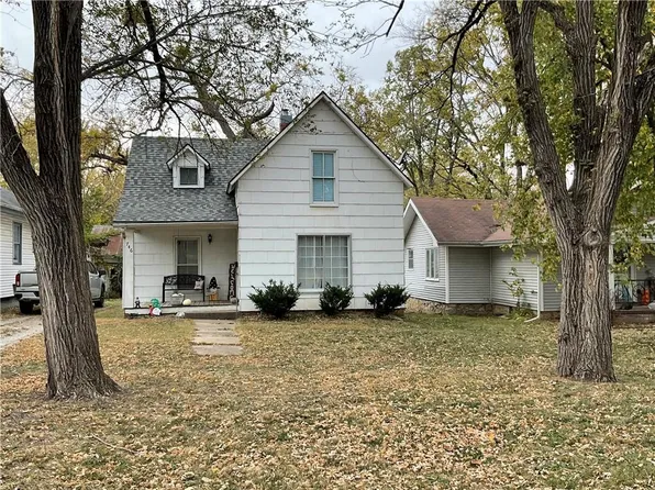 746 S Poplar St, Ottawa, KS 66067