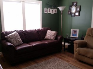 122 1st St, Pleasantville, OH