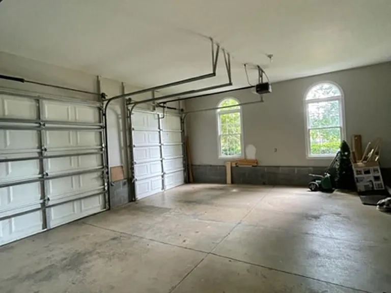 12023 Willingham Dr — Photo 21