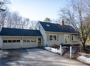 54 Ridgewood Dr, Bow, NH 03304