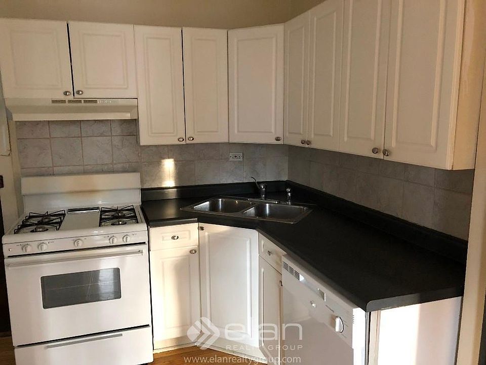 1st image of 4235 N Paulina St APT 3W