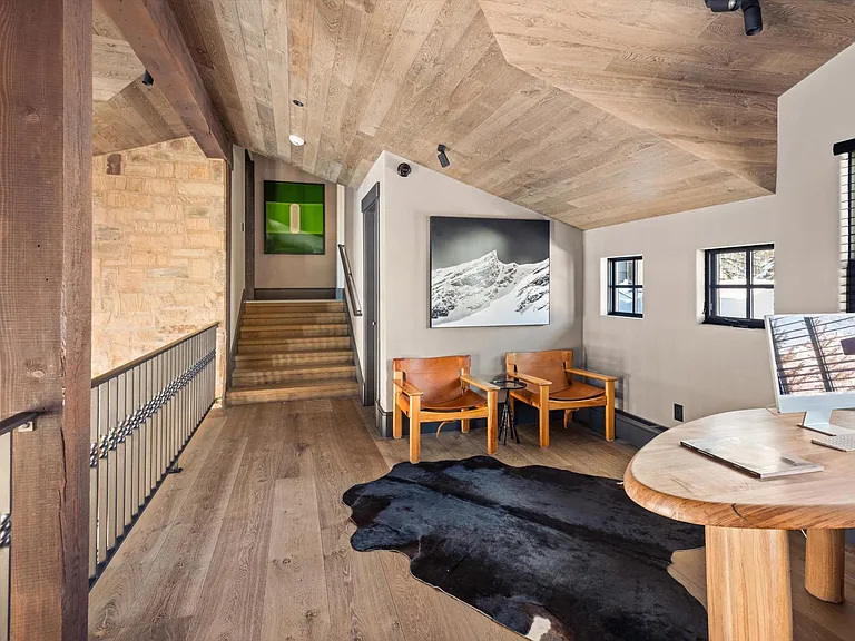 379 Divide Dr — Photo 17
