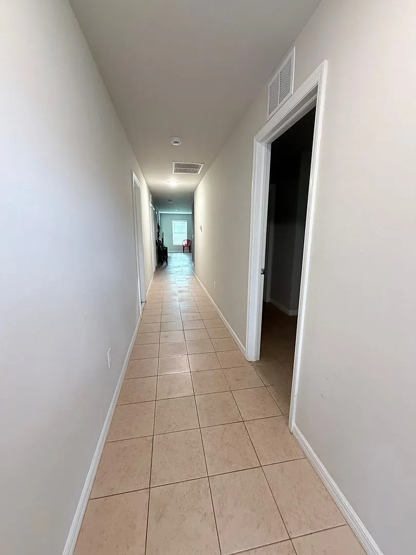Fully Furnished 3/2 in Fort Myers — Photo 2