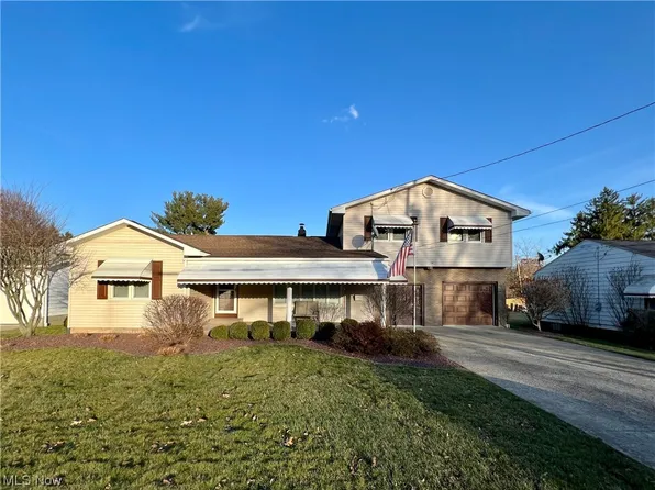 34 Iroquois St, Struthers, OH 44471