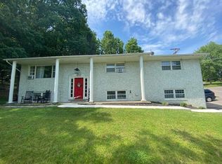 701 Old Lane Rd, Vestal, NY 13850