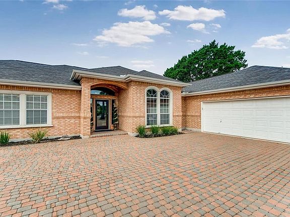 3rd image of 108 Acapulco Ct