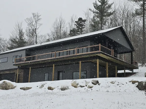 33 Nahama Way, Newry, ME 04261