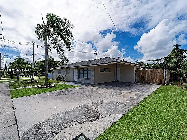 3 bed, 1620 sqft, $2,900 — Photo 3