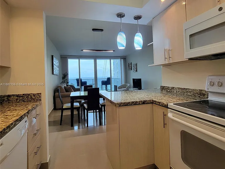 3505 S Ocean Dr #507 — Photo 9