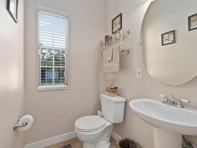 405 SE Salerno Rd — Photo 26