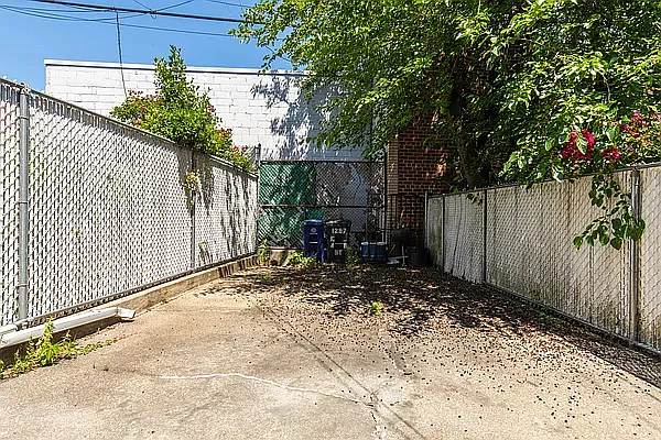 Rented by Douglas Elliman | media 8