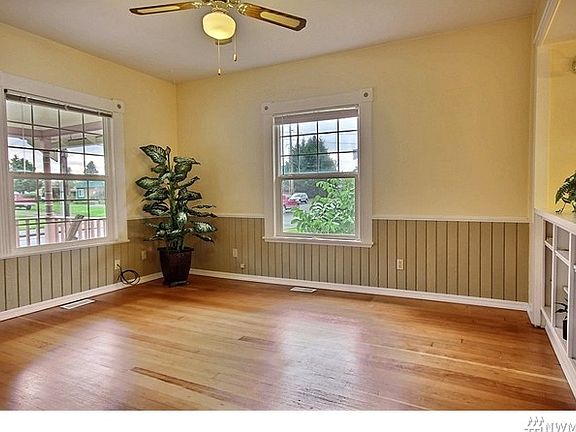 3rd image of 1427 E Main Street