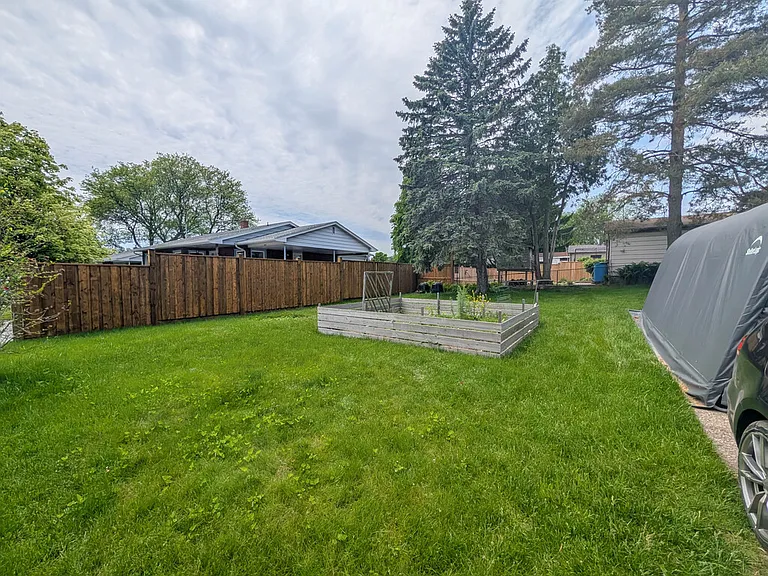 6332 Sherwood Rd — Photo 27
