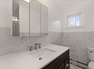439 Beach 21st St, Far Rockaway, NY 11691
