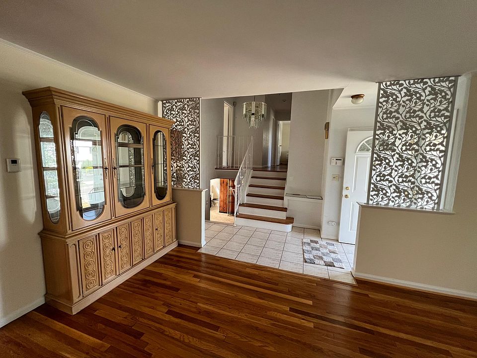 2nd image of 31 Burton Ave