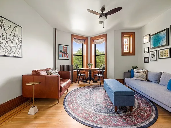 806 Washington Ave APT 3C, Brooklyn, NY 11238