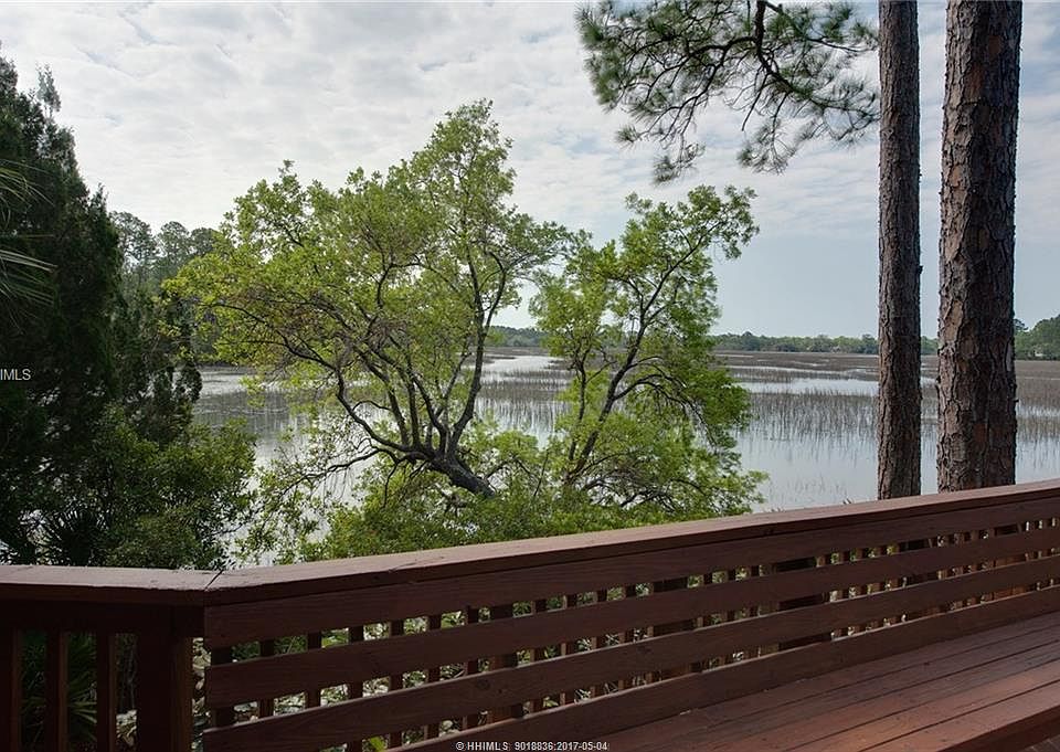 1st image of 8 Marsh Dr