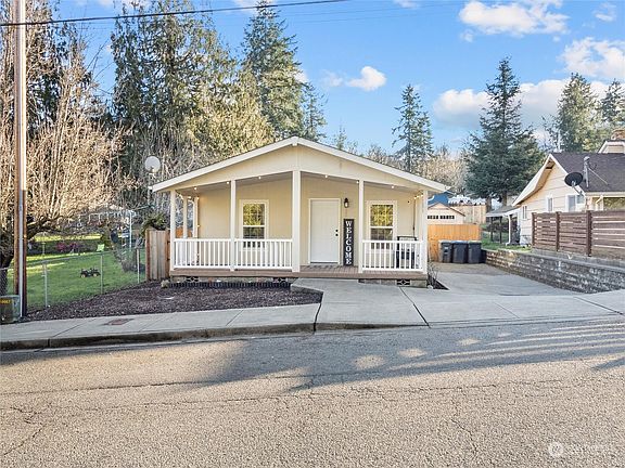 2nd image of 407 Harvard Avenue