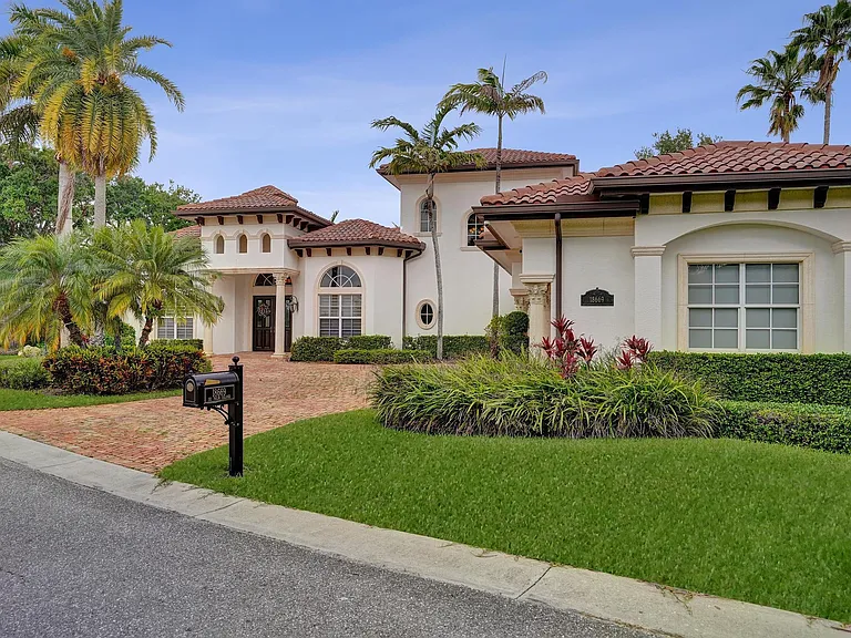 18669 SE Palm Island Ln — Photo 5