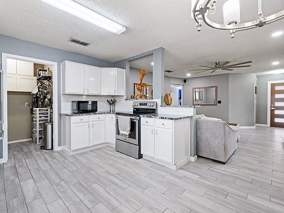 5th image of 7610 Caribou Dr