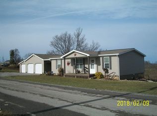 1088 Point Pleasant Rd, Belington, WV 26250