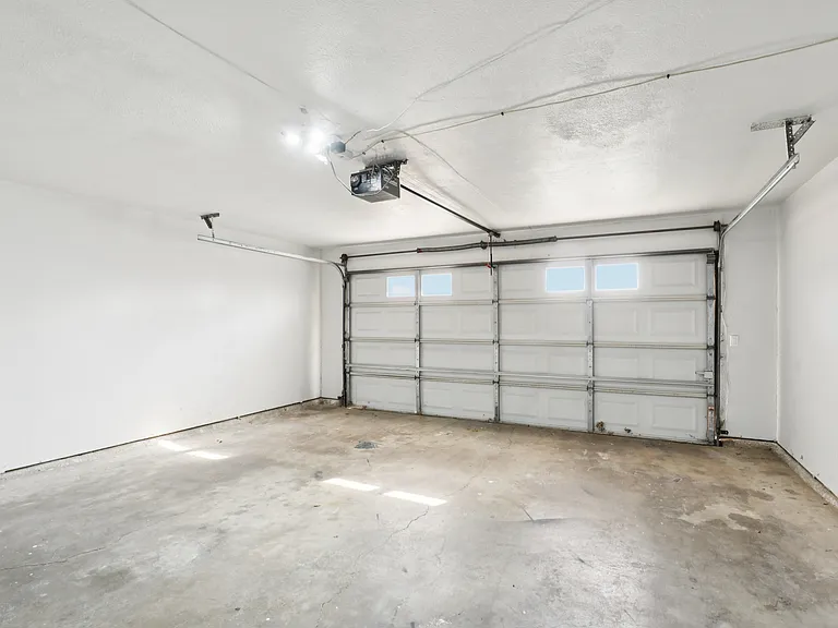 2732 Deep Valley Trl — Photo 32