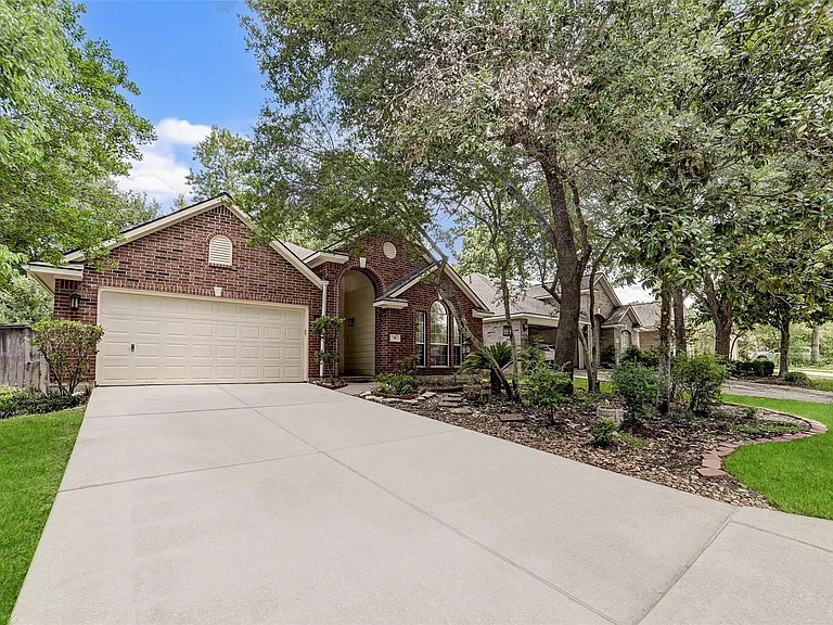 70 Camber Pine Pl — Photo 2