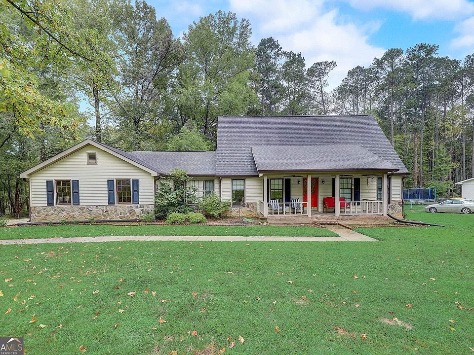 1st image of 200 Willow Lake Ln