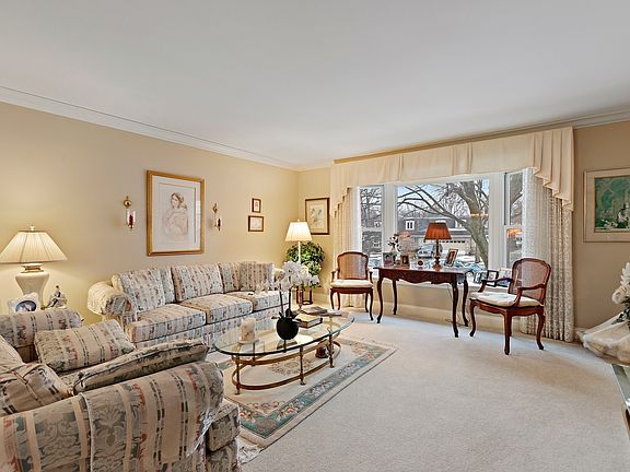 4th image of 3904 Saratoga Ave