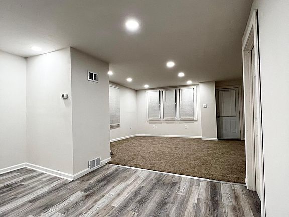 Dining room / Living room