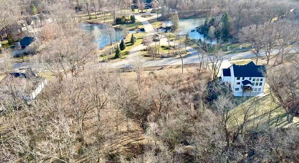 2nd image of 1180 Greenview Pl