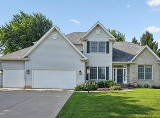3105 48th Ave, Bettendorf, IA 52722