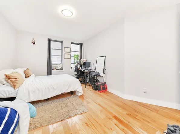 900 Riverside Drive image 5 of 13