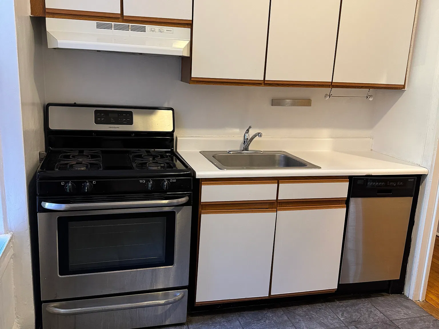 41-42 42nd Street — Photo 1