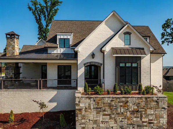 160 Manitou Dr, Maumelle, AR 72113