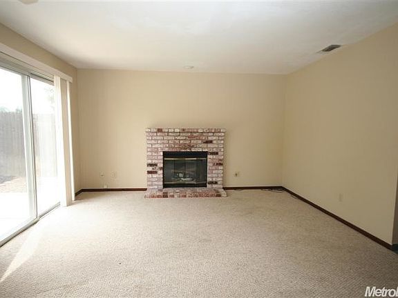 5th image of 1429 New England Dr