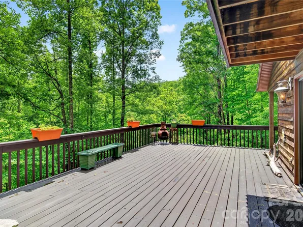1828 McKenzie Way S, Old Fort, NC 28711